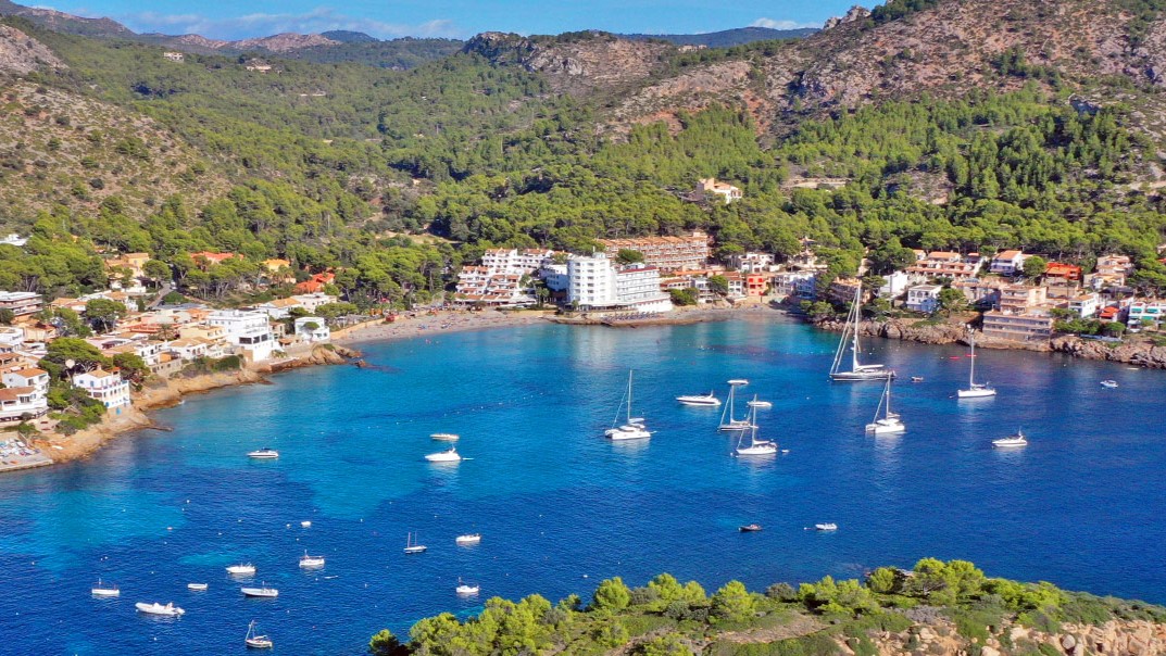 blauwasser_marina_spanien_balearen_sant_elm_header-1.jpg